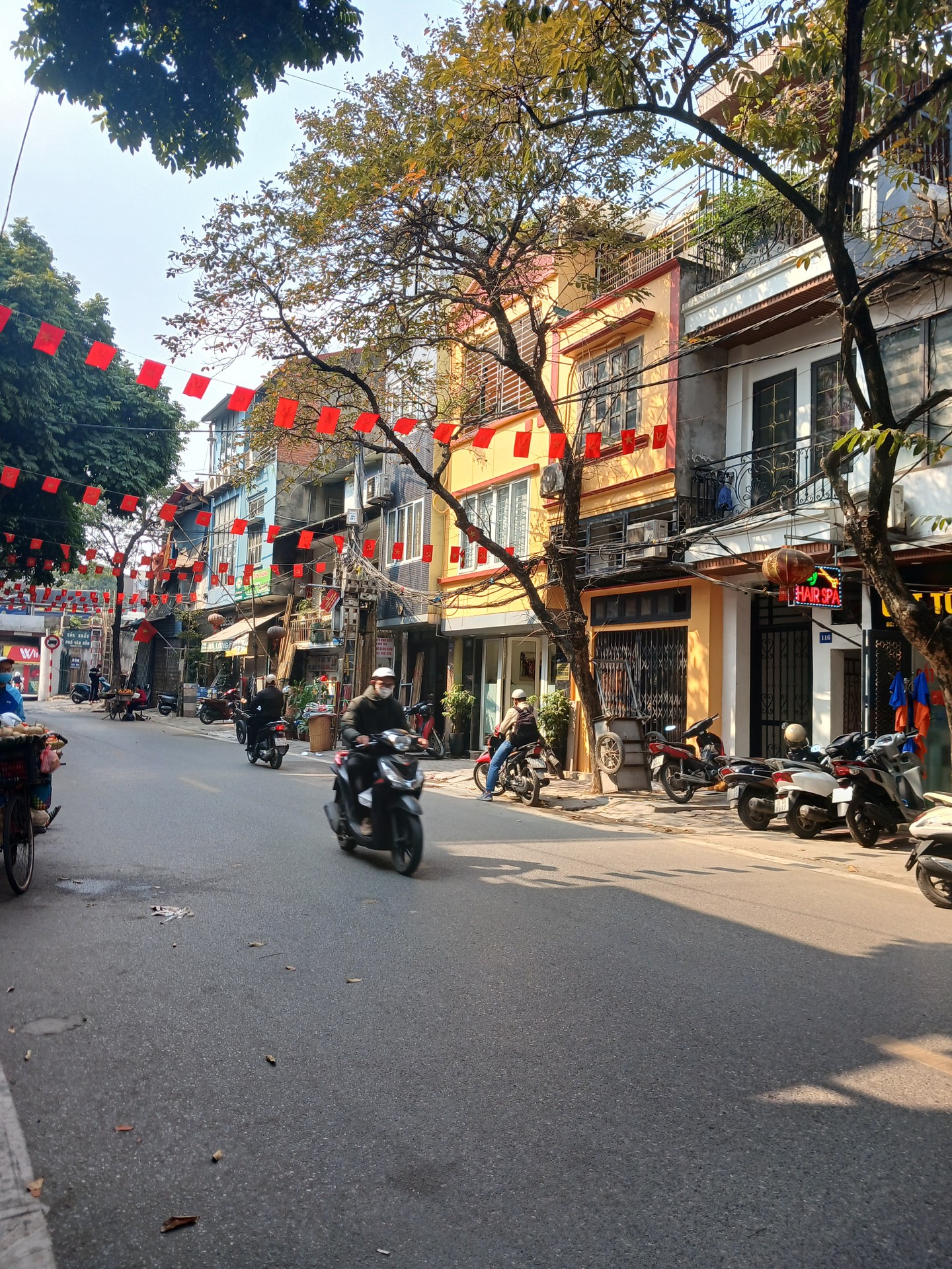 Bán nhà Vân Đồn - diện tích 87.4m2 2 tầng - Ô TÔ TRÁNH - giá 35 tỷ