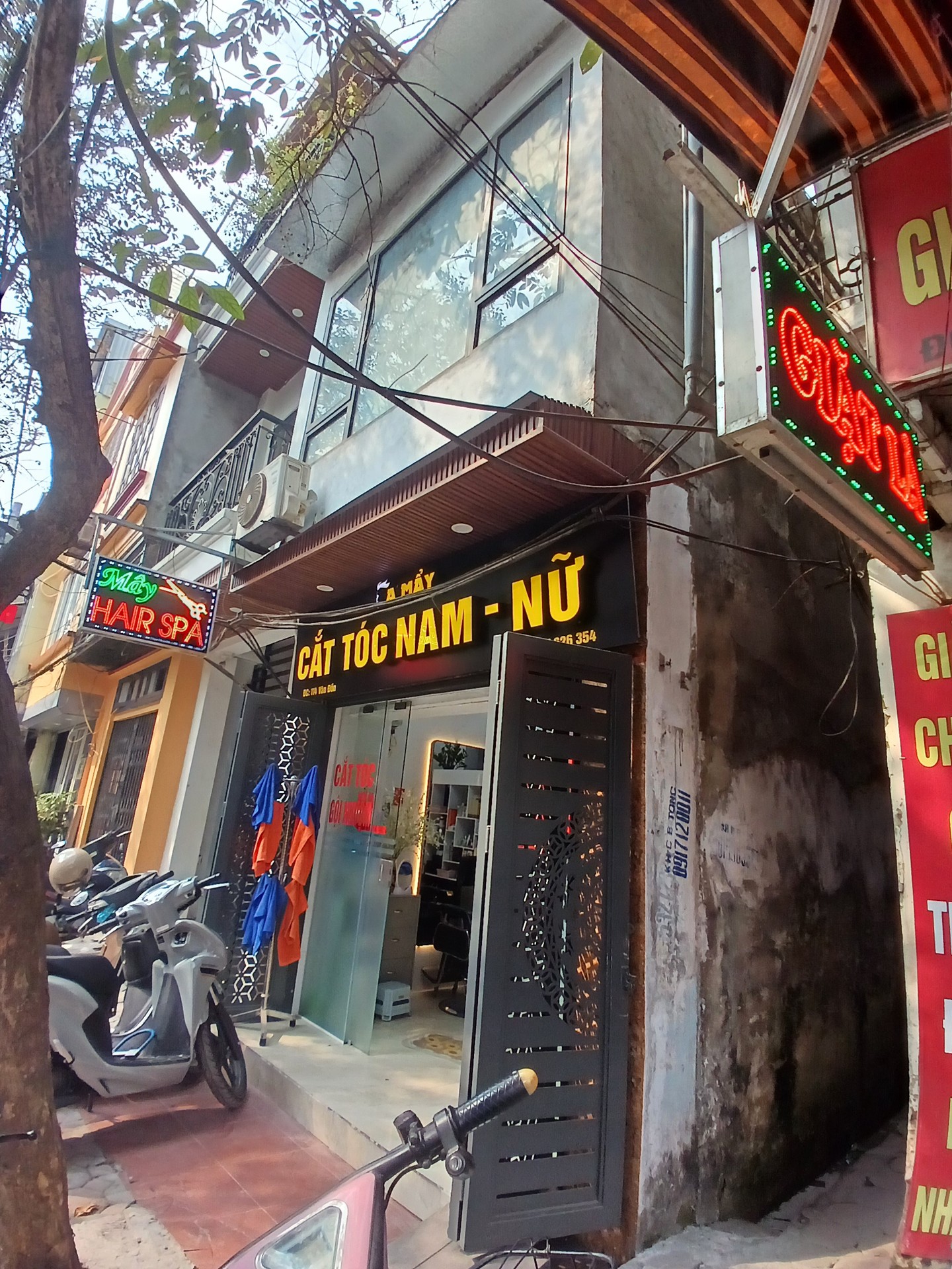 Bán nhà Vân Đồn - diện tích 87.4m2 2 tầng - Ô TÔ TRÁNH - giá 35 tỷ