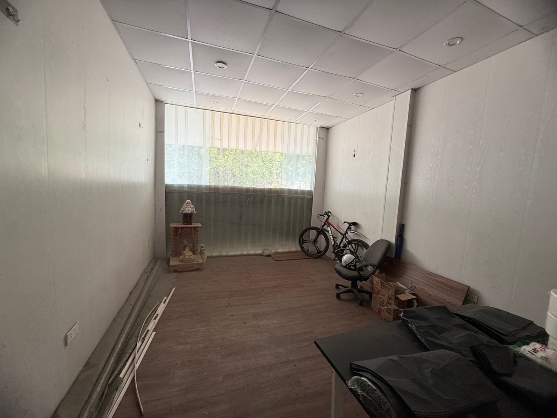 Bán nhà Nguyễn Quyền - diện tích 30m2 2 tầng - Mặt phố VIP - giá 18 tỷ