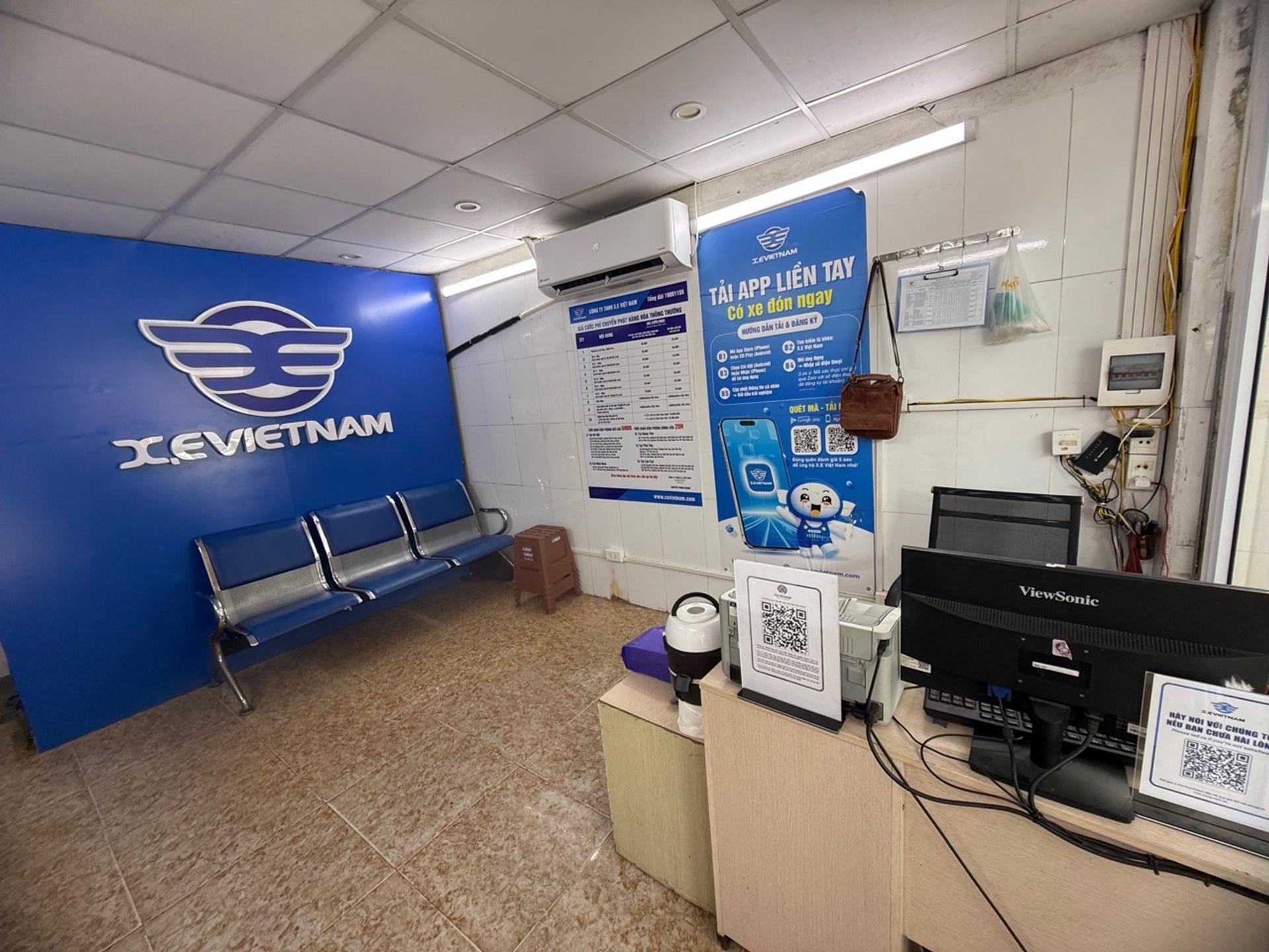 Bán nhà Nguyễn Quyền - diện tích 30m2 2 tầng - Mặt phố VIP - giá 18 tỷ