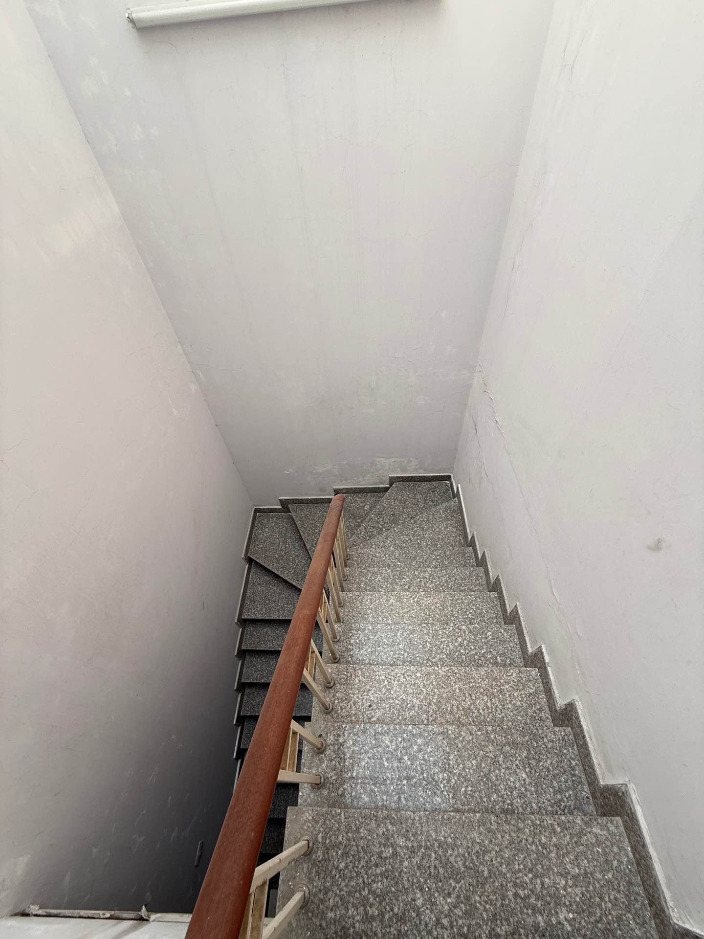 Bán nhà Trần Khát Chân - diện tích 107m2 7 tầng - Lô góc 3 thoáng - giá 29,5 tỷ