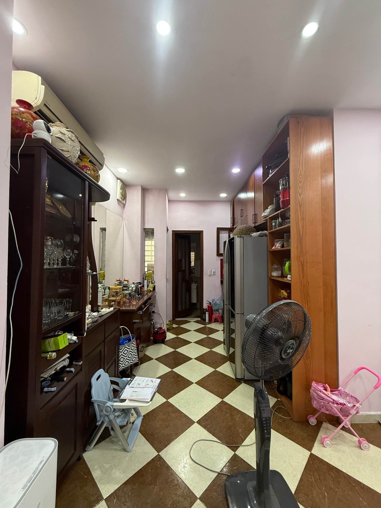 Bán nhà Trần Khát Chân - diện tích 107m2 7 tầng - Lô góc 3 thoáng - giá 29,5 tỷ