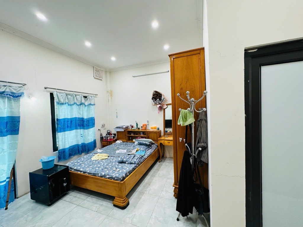 Bán nhà Phạm Ngọc Thạch - diện tích 135m2 3 tầng - Lô góc 3 mặt thoáng - giá 31 tỷ