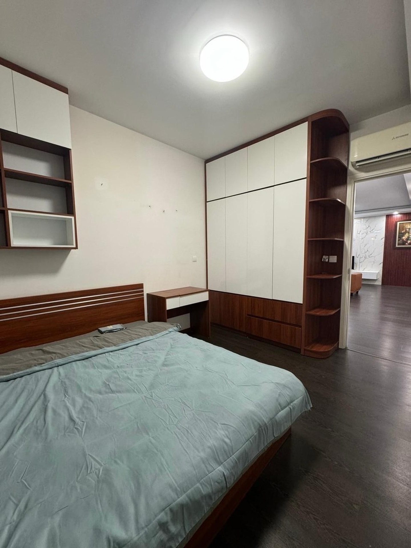 Bán nhà Minh Khai - diện tích 98m2 7 tầng - Căn hộ cao cấp - giá 13,9 tỷ