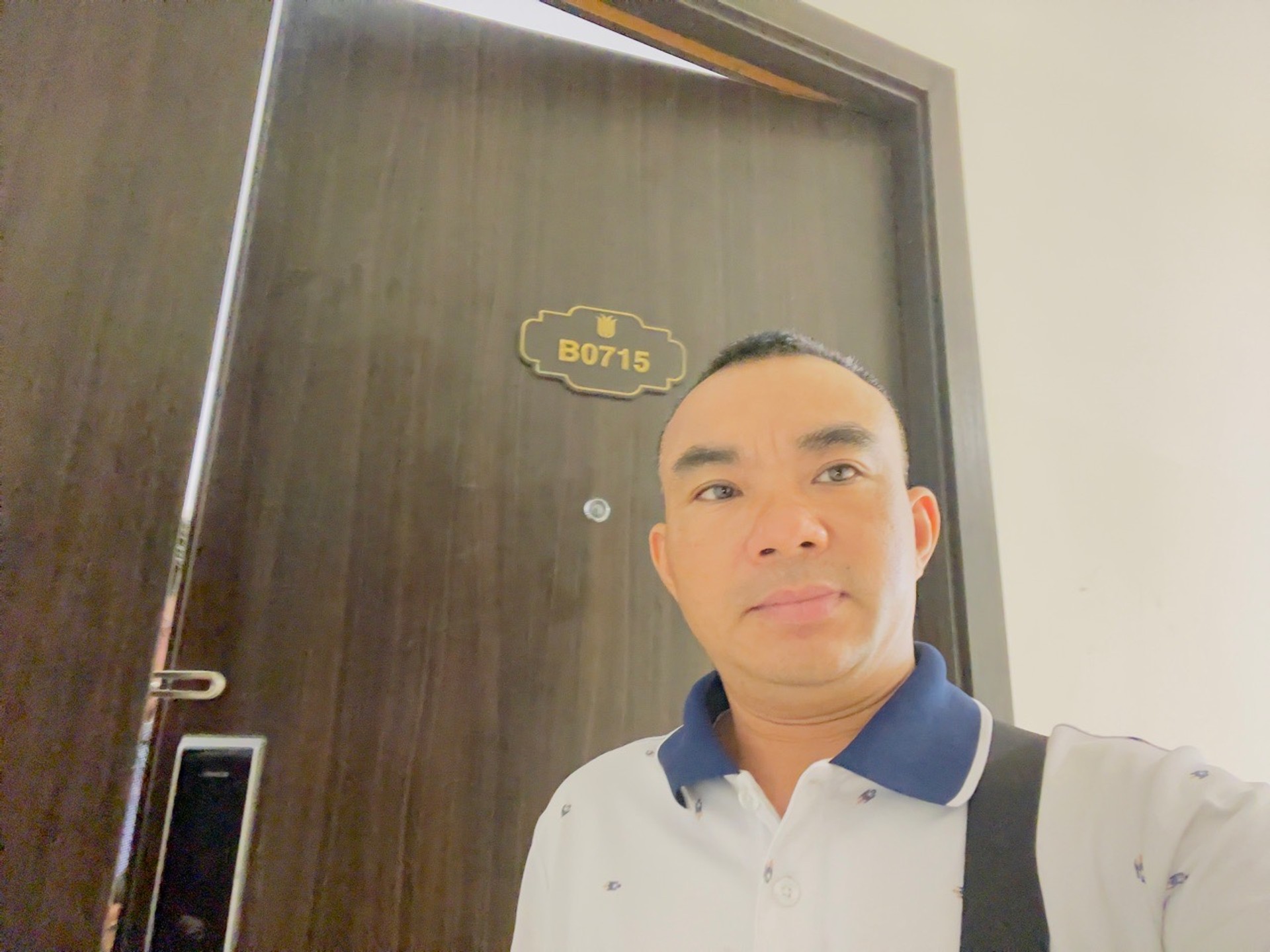 Bán nhà Minh Khai - diện tích 98m2 7 tầng - Căn hộ cao cấp - giá 13,9 tỷ