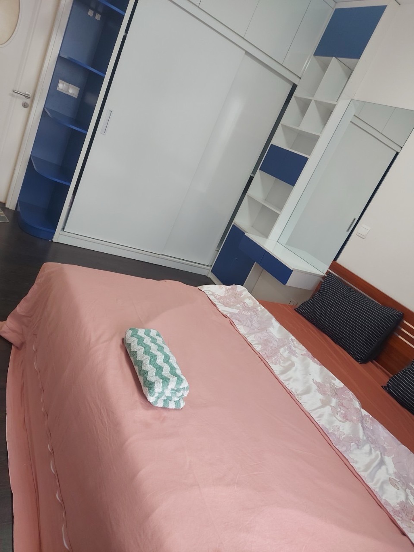 Bán nhà Minh Khai - diện tích 98m2 7 tầng - Căn hộ cao cấp - giá 13,9 tỷ