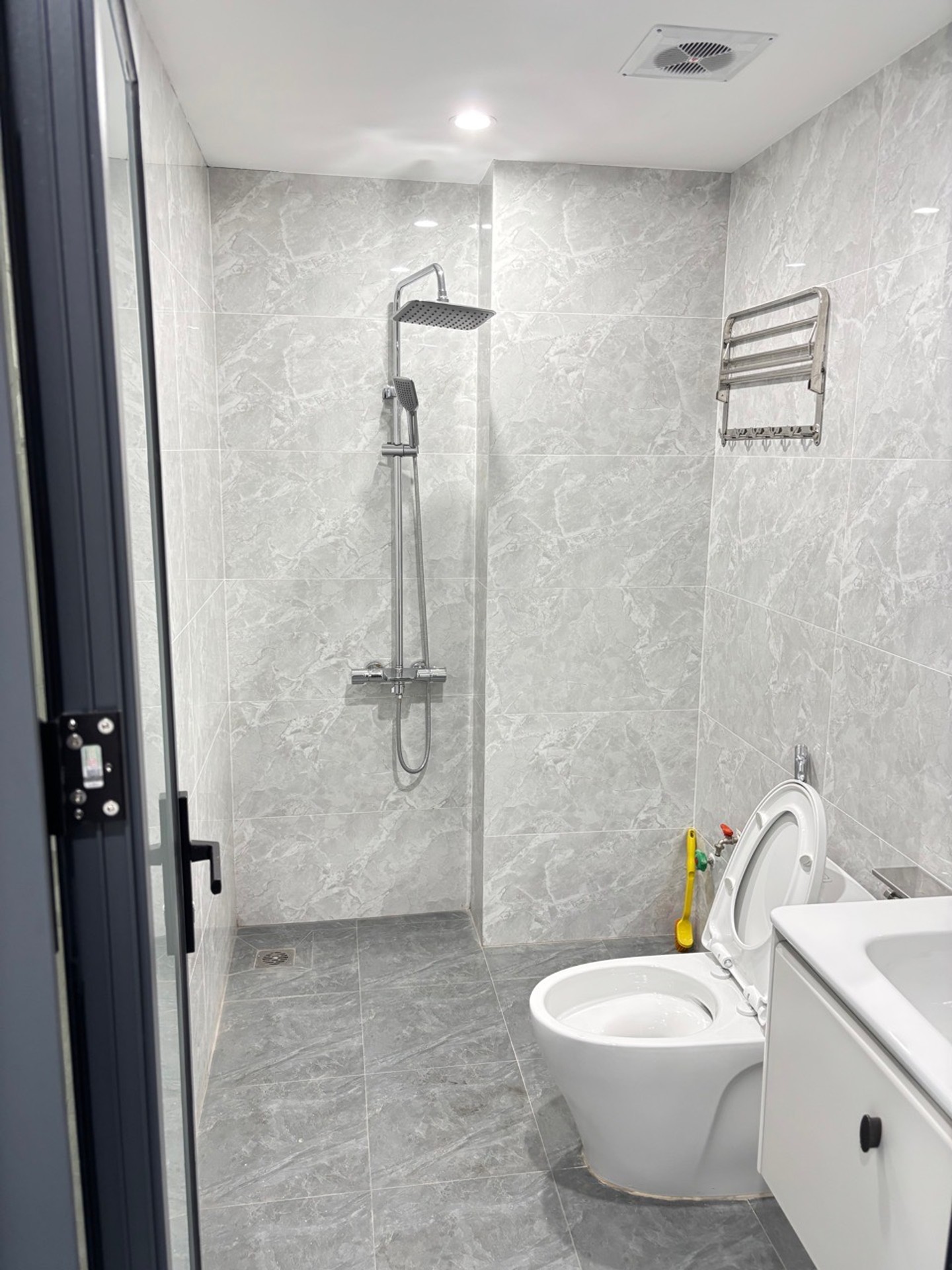 Bán nhà Hoàng Mai - diện tích 58m2 7 tầng - Nhà mới thang máy - giá 36,5 tỷ