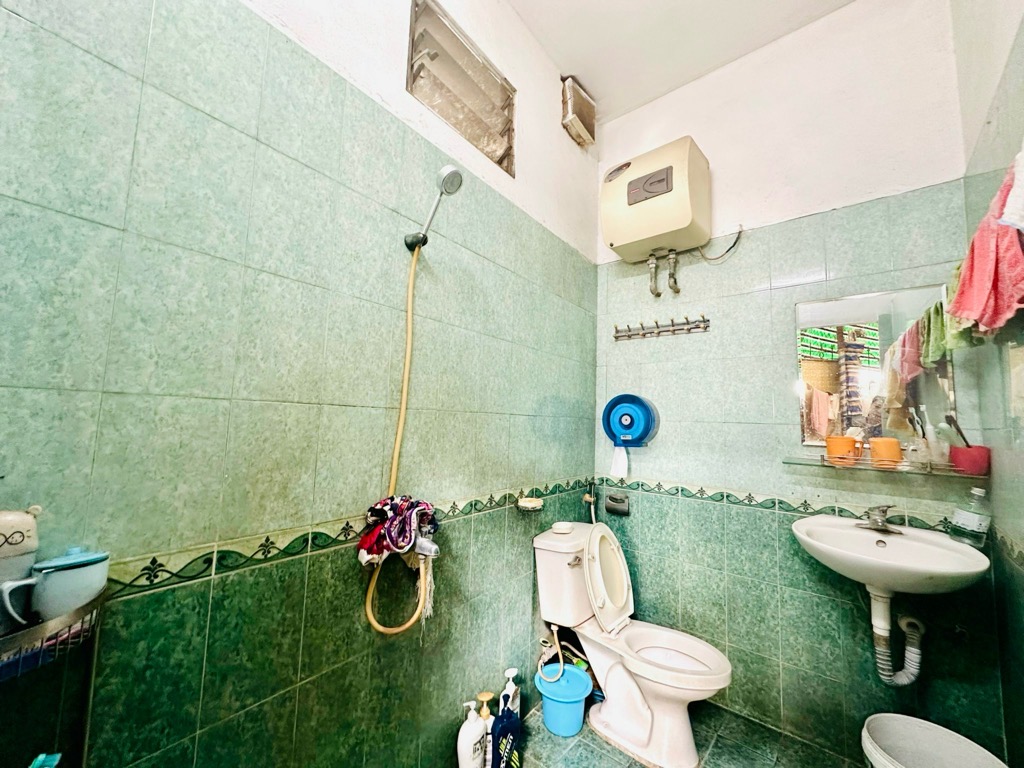 Bán nhà Văn Chương - diện tích 98m2 3 tầng - Lô góc, ô tô chạy vòng quanh - giá 33,5 tỷ