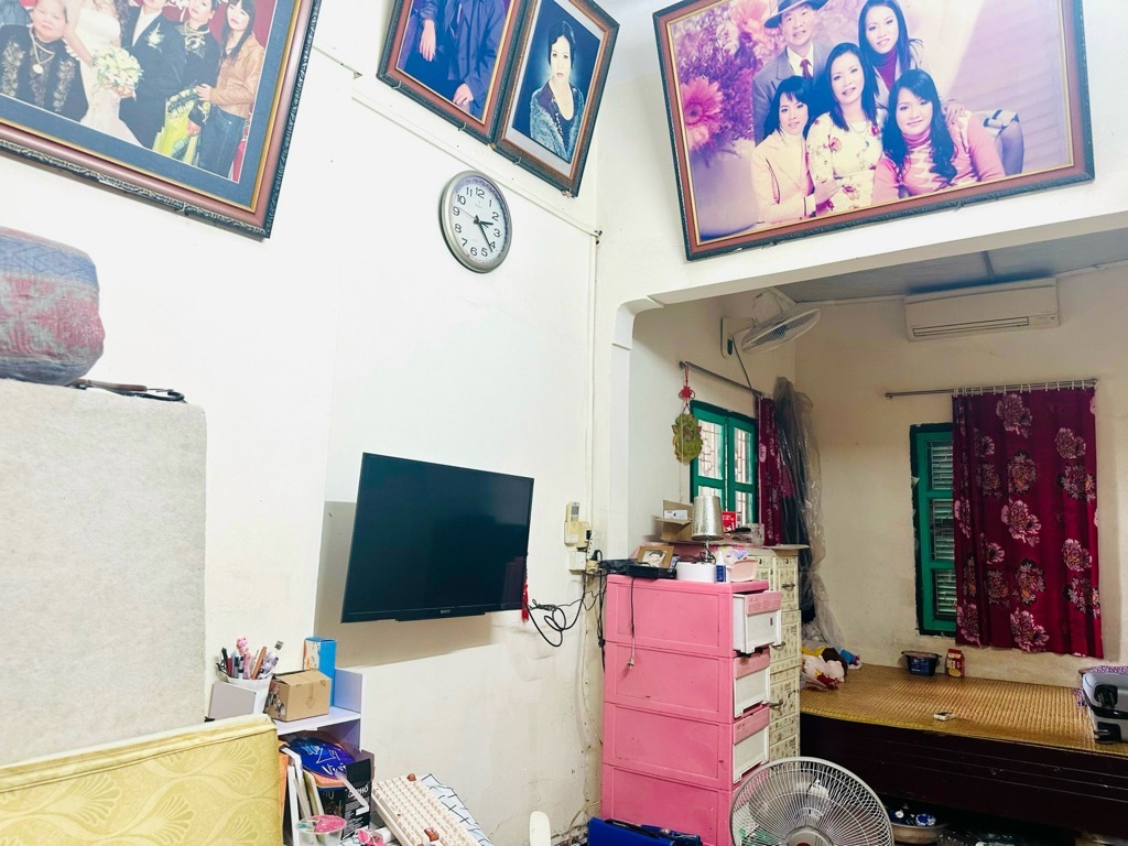 Bán nhà Văn Chương - diện tích 98m2 3 tầng - Lô góc, ô tô chạy vòng quanh - giá 33,5 tỷ