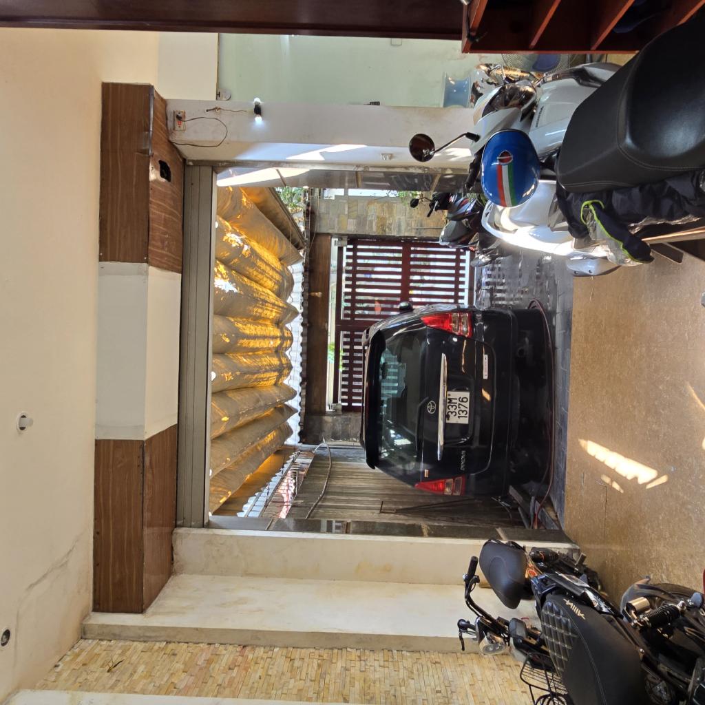 Bán nhà Phùng Khoang - diện tích 131.2m2 5 tầng - Biệt thự sân vườn - giá 32,5 tỷ