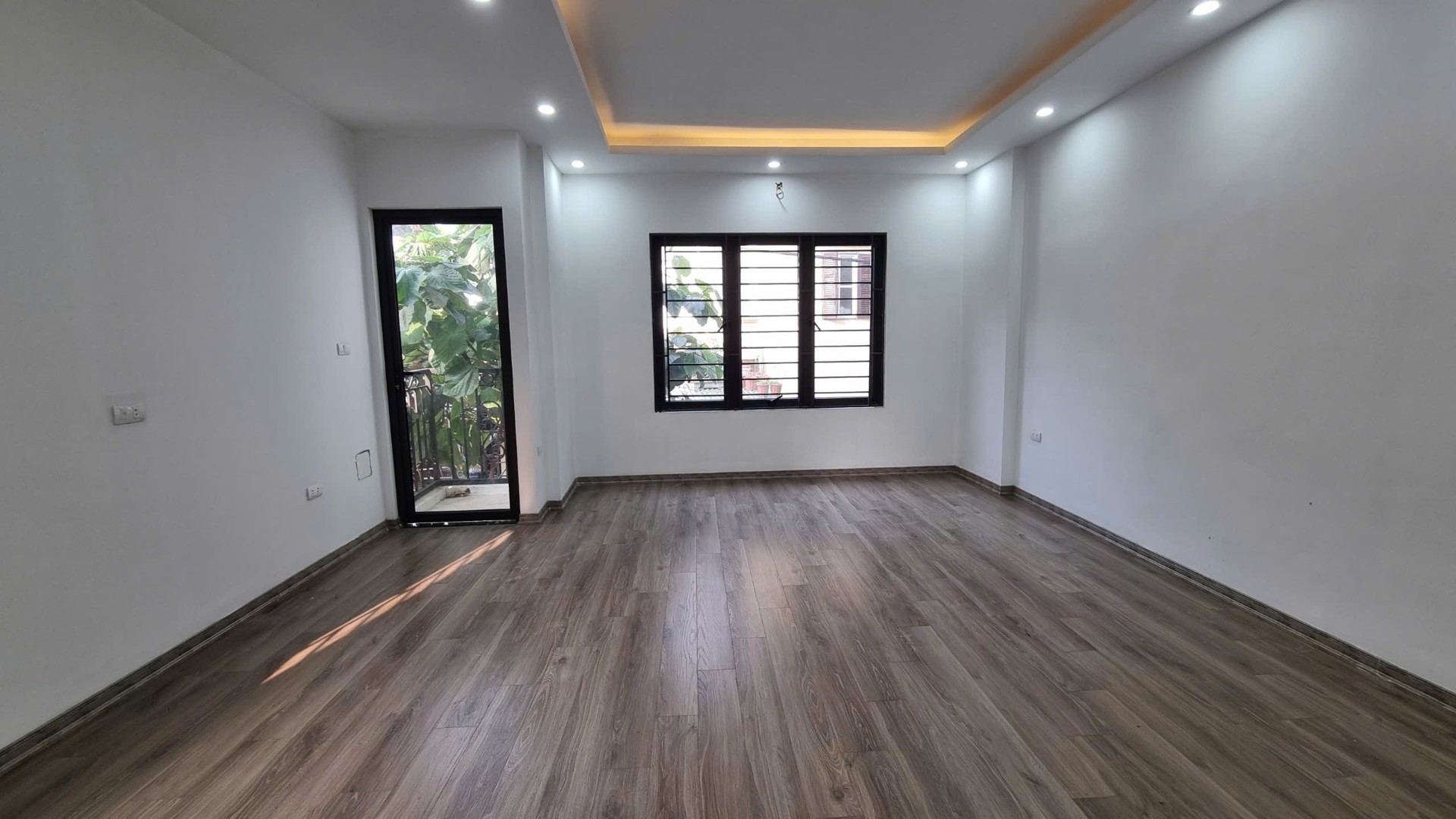Bán nhà Định Công Hạ - diện tích 41m2 6 tầng - thang máy - giá 12,8 tỷ