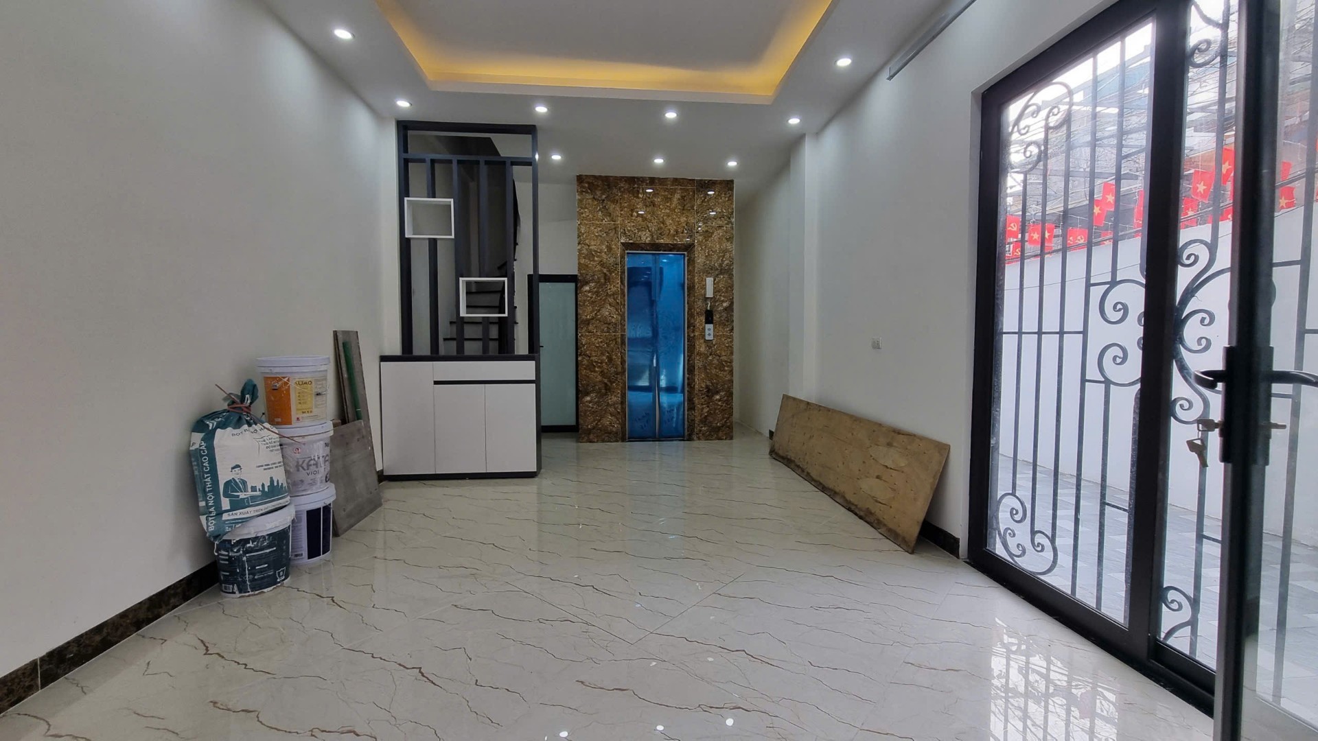 Bán nhà Định Công Hạ - diện tích 41m2 6 tầng - thang máy - giá 12,8 tỷ