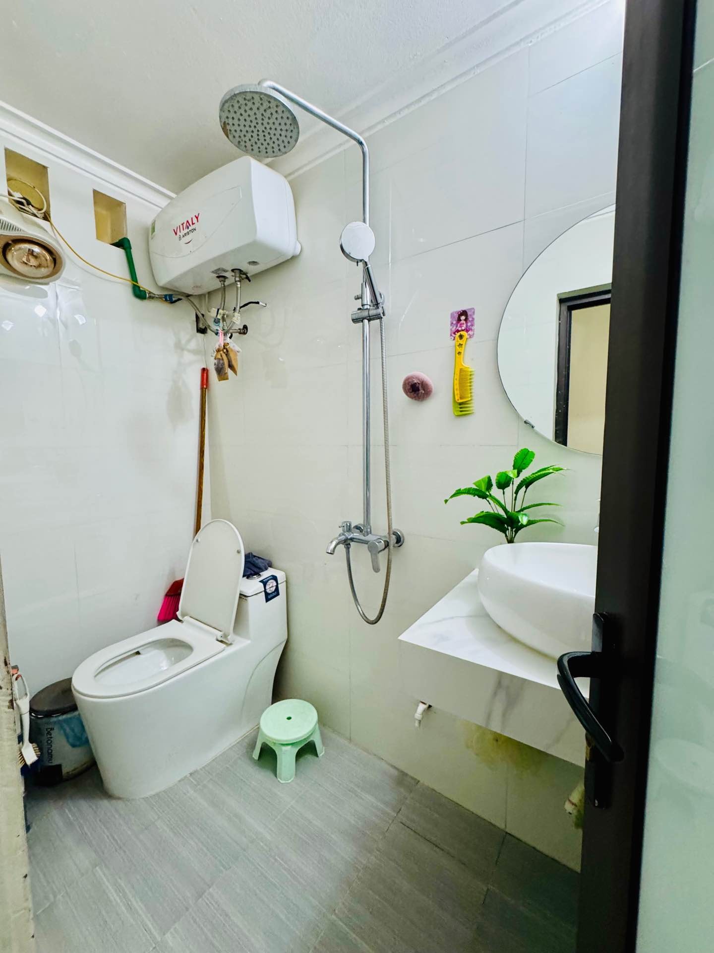 Bán nhà Đại Từ - diện tích 30m2 5 tầng - Ngõ rộng thoáng - giá 8 tỷ