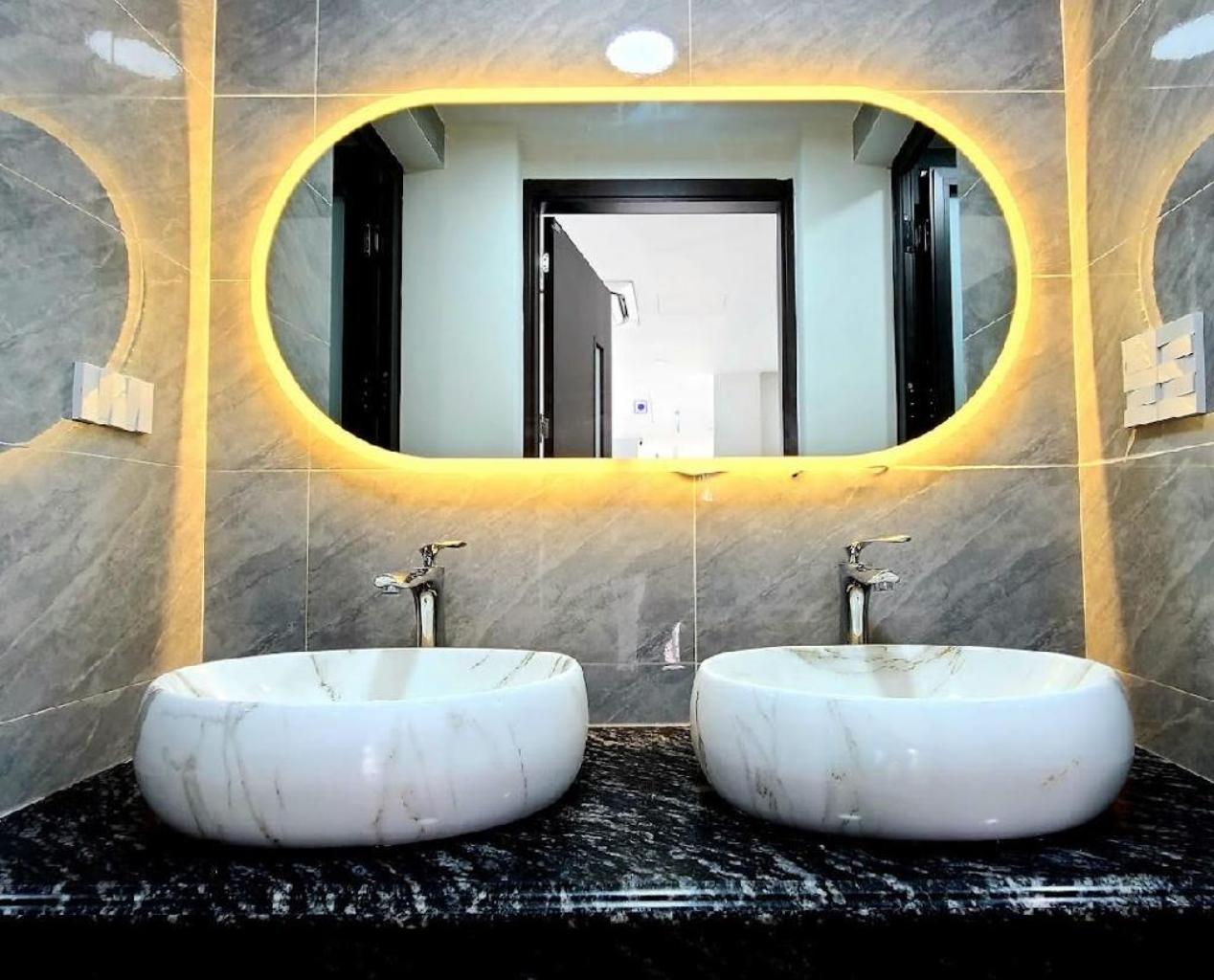 Bán nhà Yên Xá - diện tích 212m2 7 tầng - Lô góc 2 mặt thoáng - giá 86 tỷ