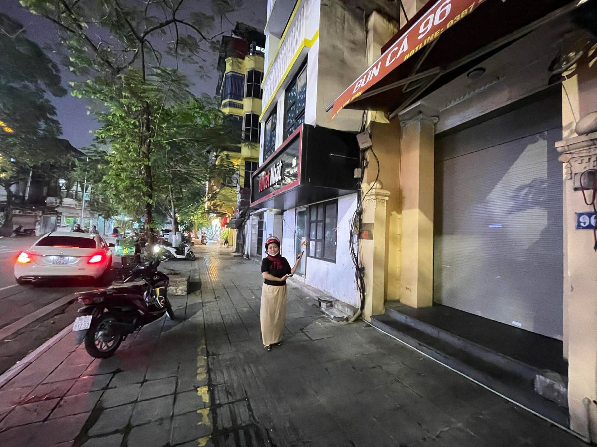 Bán nhà Tuệ Tĩnh - diện tích 320m2 4 tầng - Lô góc 3 mặt thoáng - giá 395 tỷ