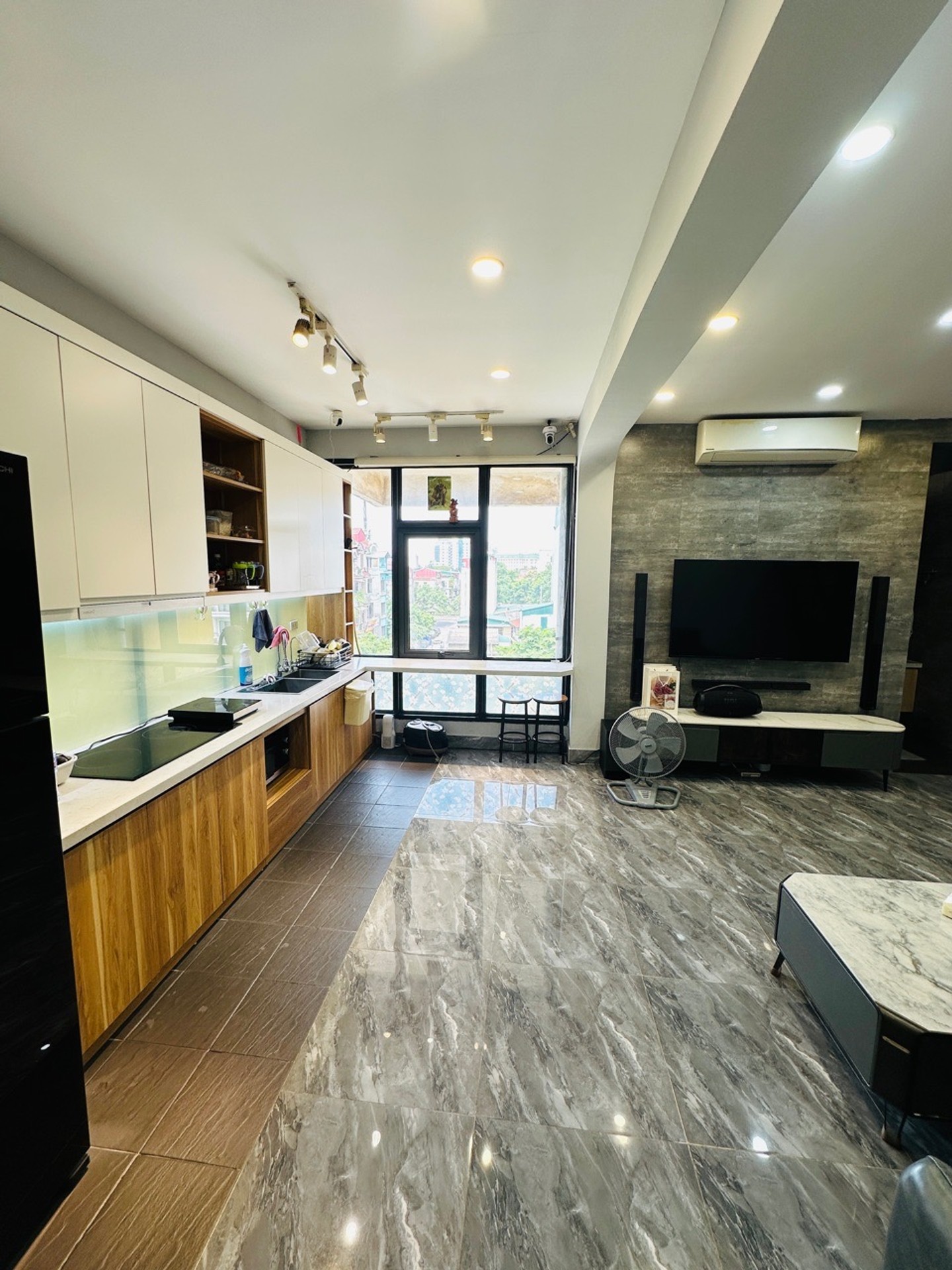 Bán nhà TT Hồ Việt Xô - diện tích 150m2 5 tầng - Căn góc view thoáng - giá 7,2 tỷ