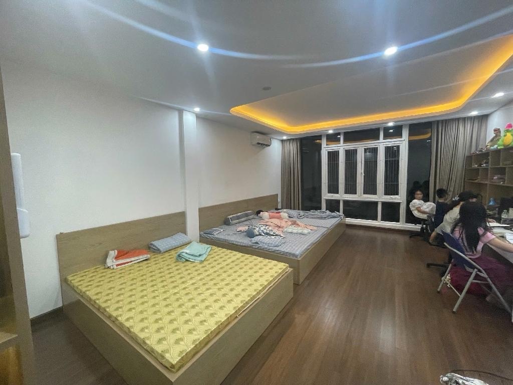 Bán nhà Tô Vĩnh Diện - diện tích 105m2 5 tầng - Phân lô quân đội - giá 44 tỷ