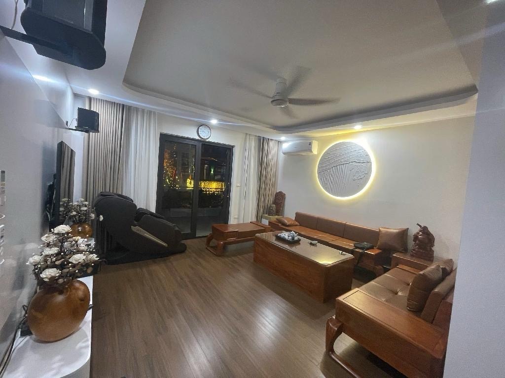 Bán nhà Tô Vĩnh Diện - diện tích 105m2 5 tầng - Phân lô quân đội - giá 44 tỷ