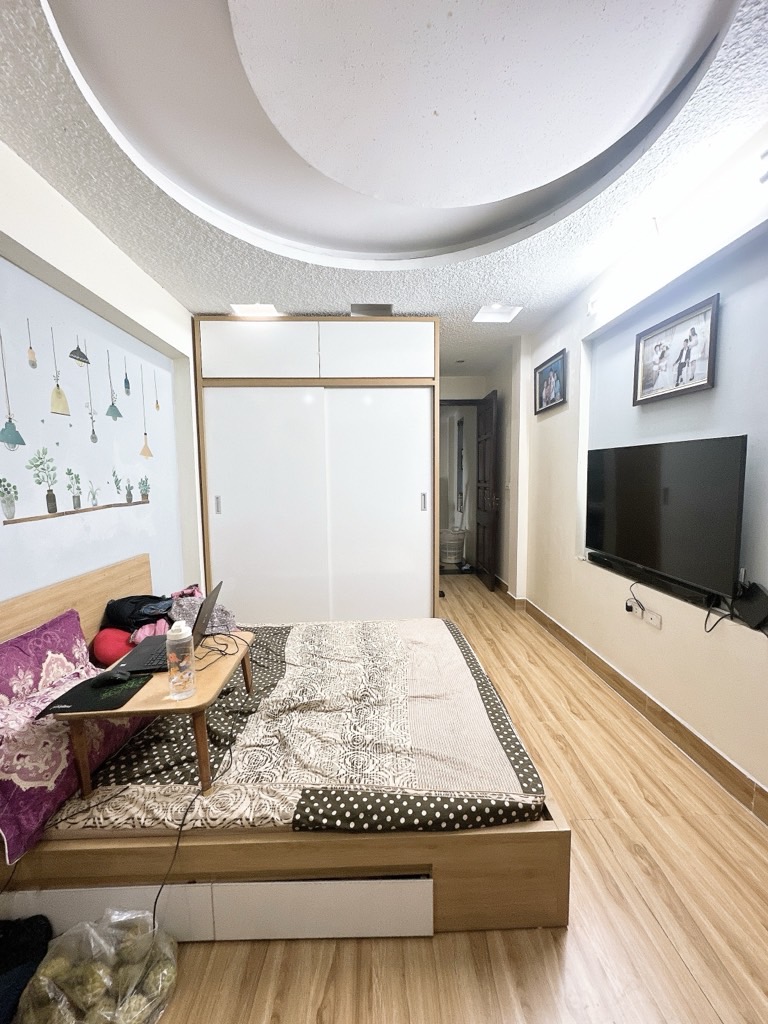 Bán nhà Nguyễn Khoái - diện tích 25m2 6 tầng - Ô TÔ 20 MÉT - giá 3,7 tỷ