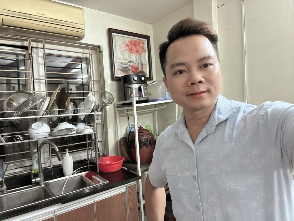 Bán nhà Nguyễn Khoái - diện tích 25m2 6 tầng - Ô TÔ 20 MÉT - giá 3,7 tỷ
