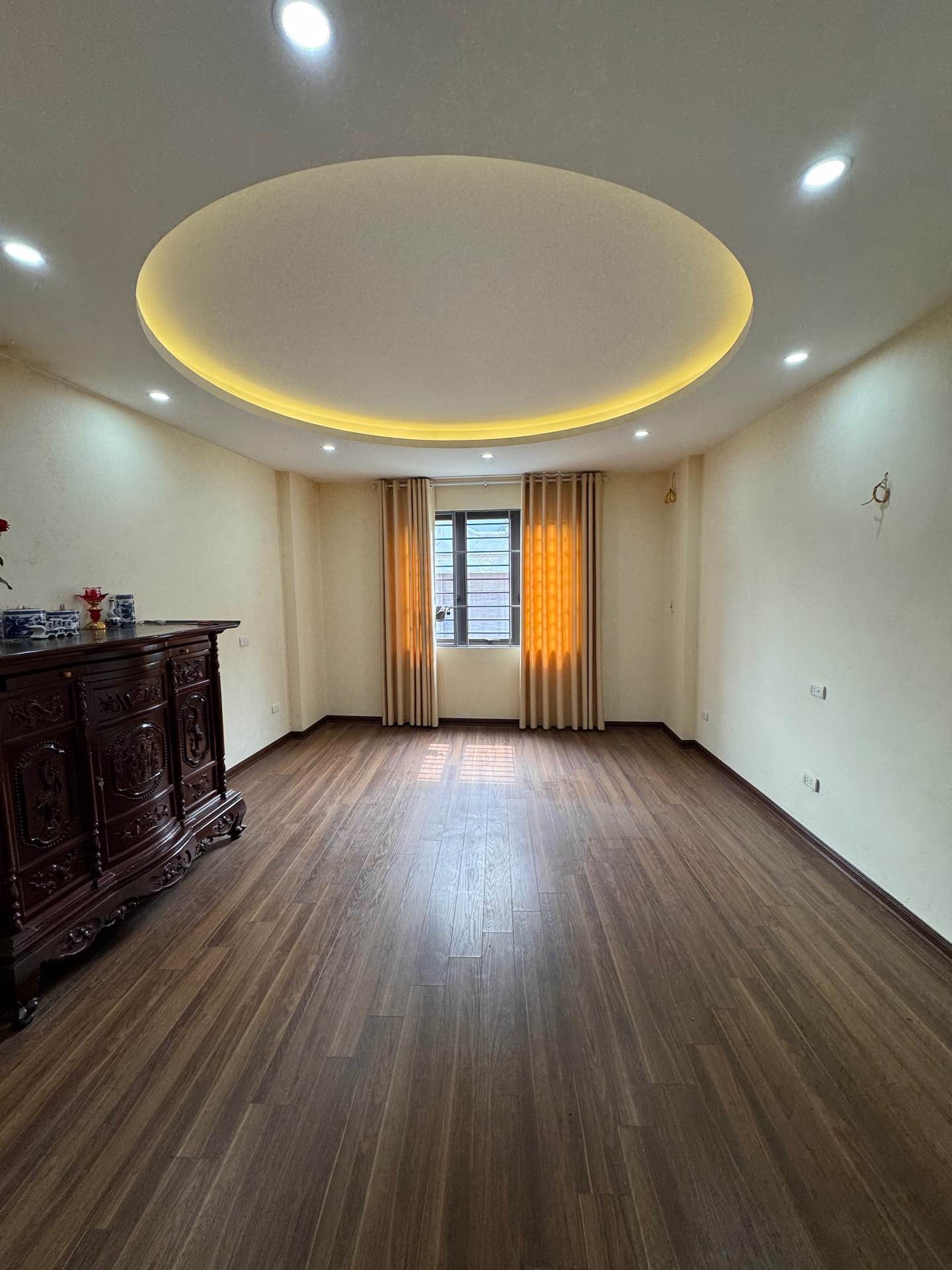 Bán nhà Vĩnh Hưng - diện tích 31m2 5 tầng - Lô góc - giá 6,6 tỷ