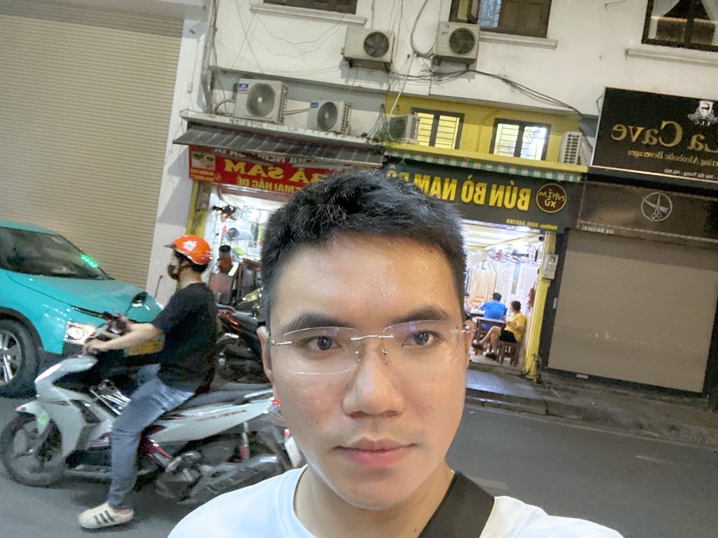 Bán nhà Mai Hắc Đế - diện tích 75m2 5 tầng - Nhà cũ đang kinh doanh xác định bán đất tặng nhà - giá 99 tỷ