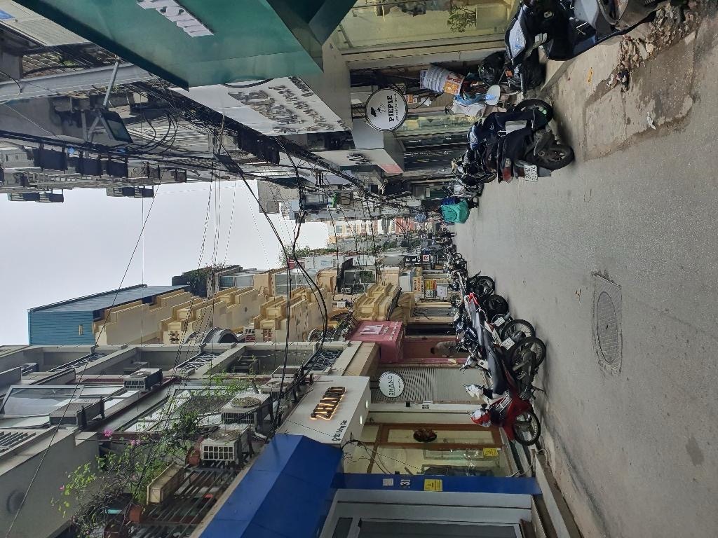 Bán nhà Ô Chợ Dừa - diện tích 60m2 3 tầng - Mặt phố kinh doanh sầm uất - giá 35,5 tỷ