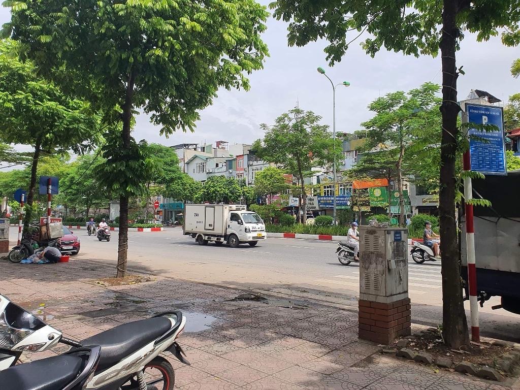 Bán nhà Ô Chợ Dừa - diện tích 60m2 3 tầng - Mặt phố kinh doanh sầm uất - giá 35,5 tỷ