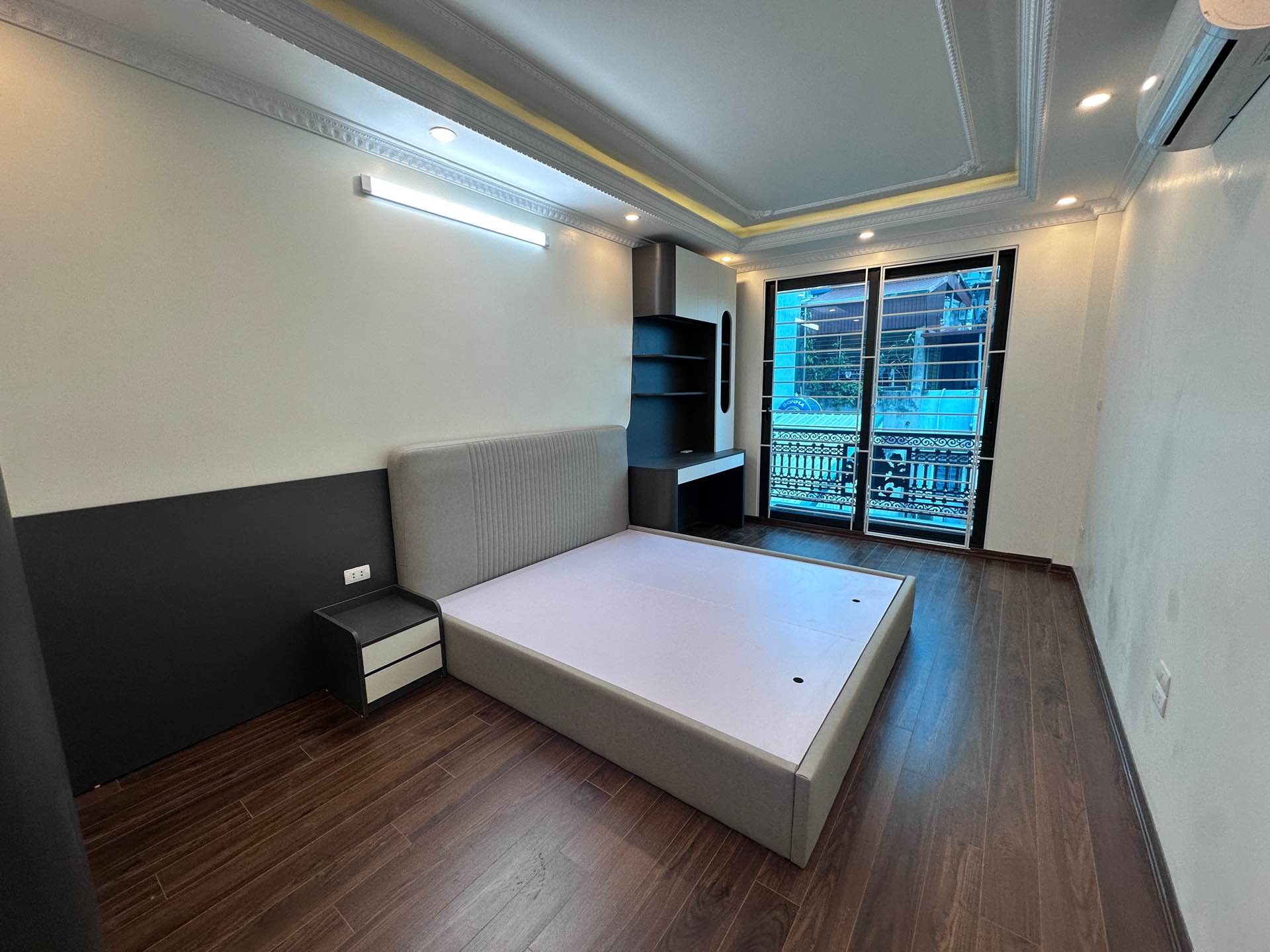 Bán nhà Minh Khai - diện tích 38m2 6 tầng - Siêu phẩm nhà mới - giá 14,8 tỷ