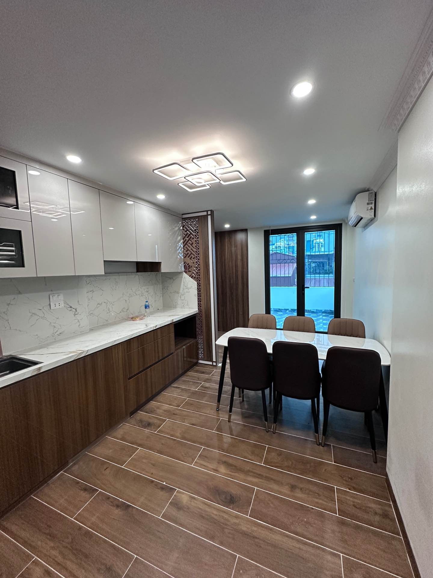 Bán nhà Minh Khai - diện tích 38m2 6 tầng - Siêu phẩm nhà mới - giá 14,8 tỷ