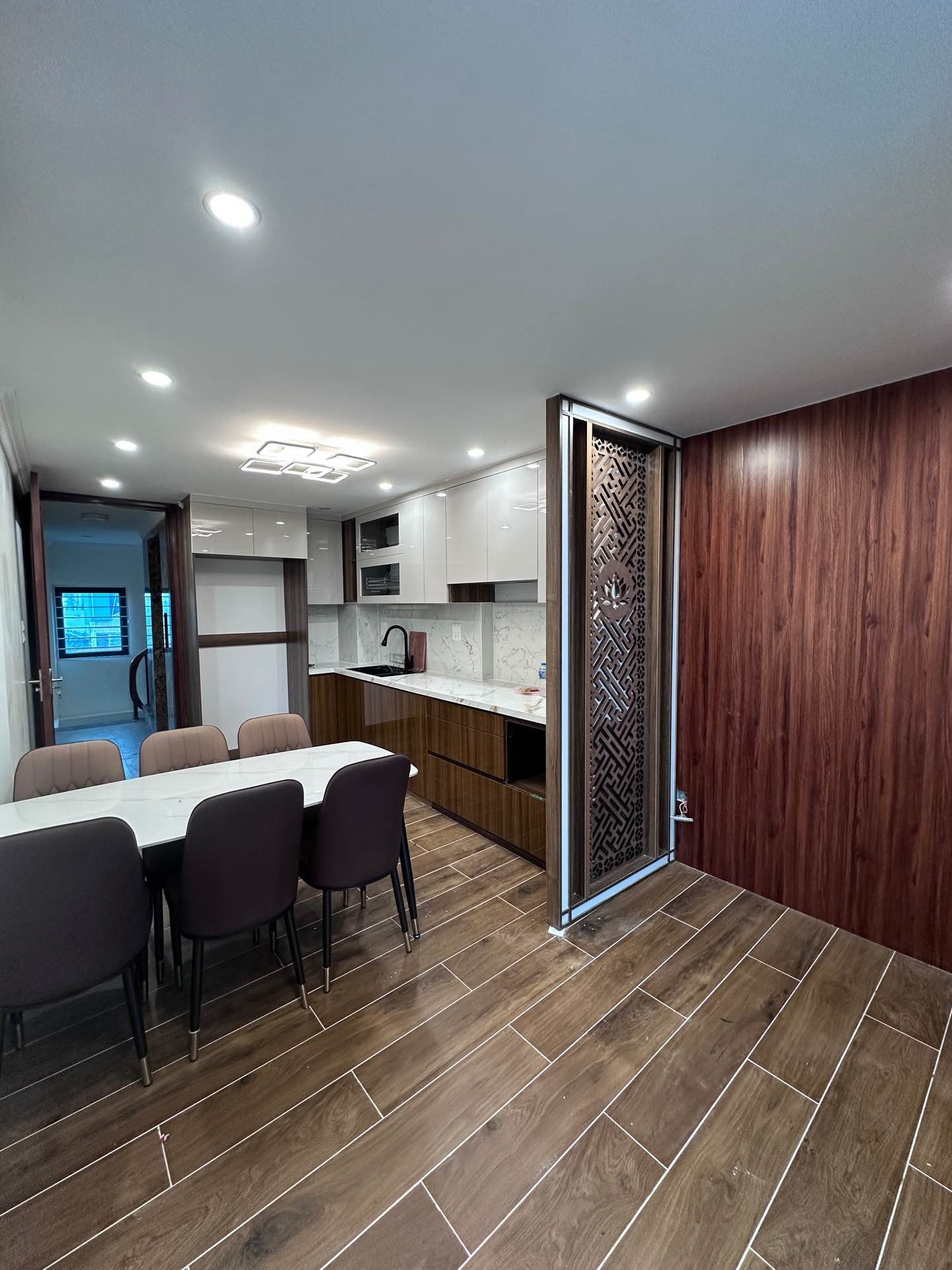 Bán nhà Minh Khai - diện tích 38m2 6 tầng - Siêu phẩm nhà mới - giá 14,8 tỷ