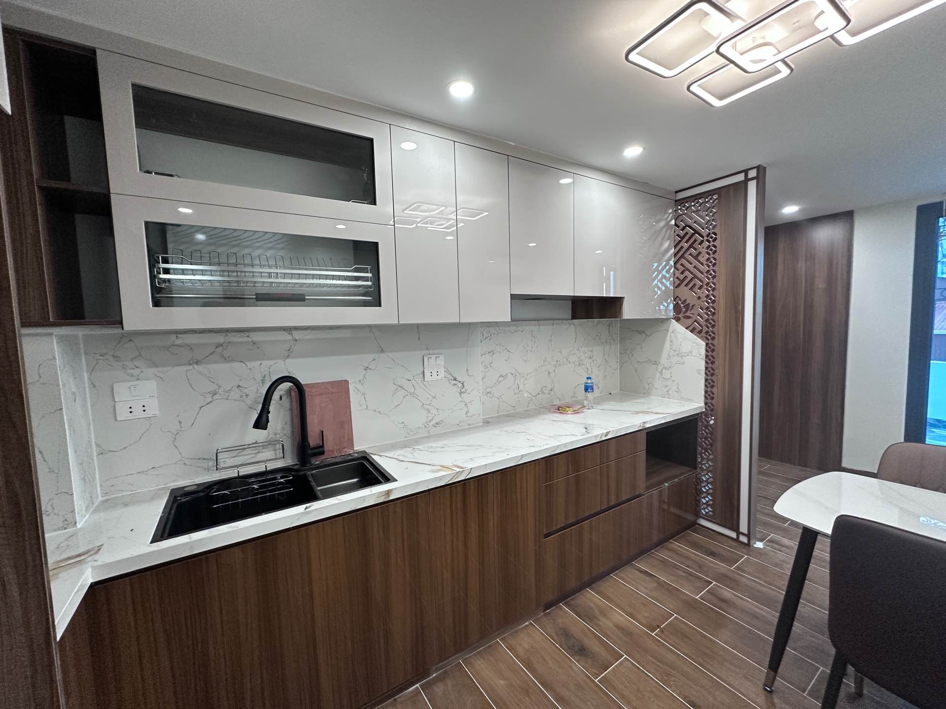 Bán nhà Minh Khai - diện tích 38m2 6 tầng - Siêu phẩm nhà mới - giá 14,8 tỷ