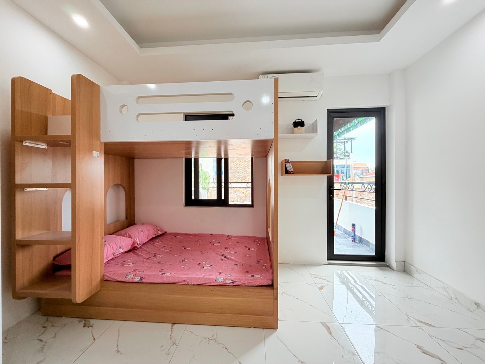 Bán nhà Ngõ 89 - diện tích 60m2 6 tầng - thang máy - giá 16 tỷ