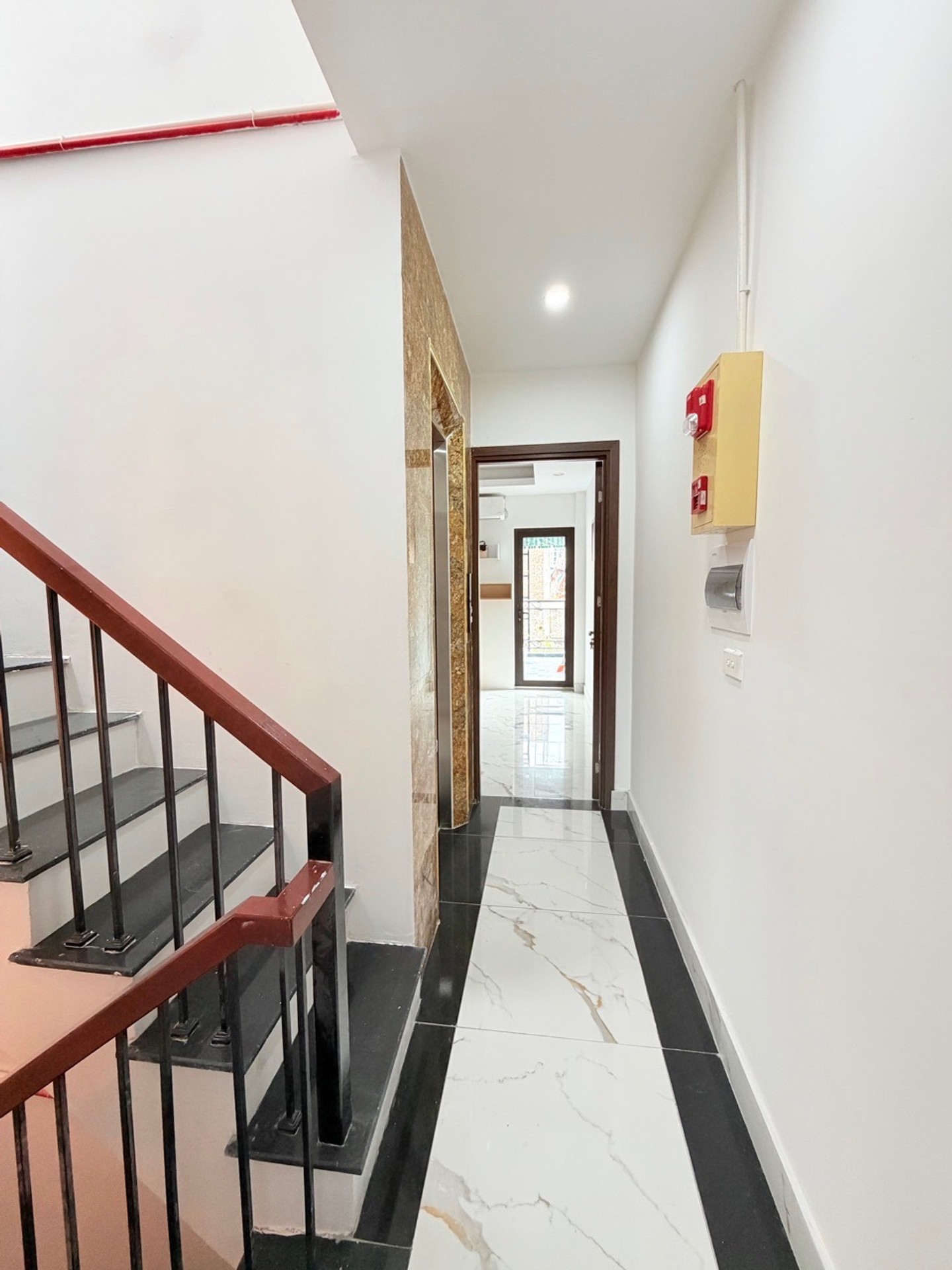Bán nhà Ngõ 89 - diện tích 60m2 6 tầng - thang máy - giá 16 tỷ