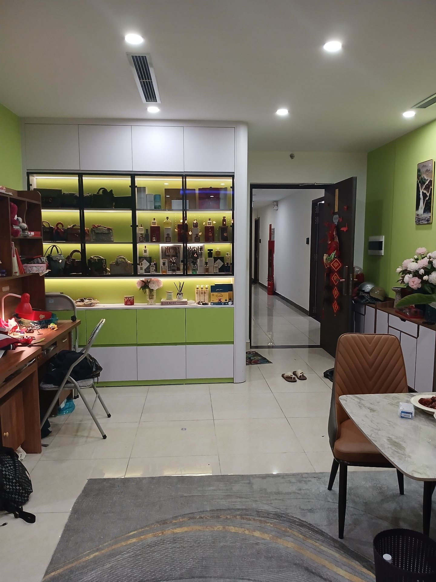 Bán nhà Hoàng Văn Thụ - diện tích 78m2 1 tầng - Căn hộ đẹp, nội thất tâm huyết - giá 7,2 tỷ