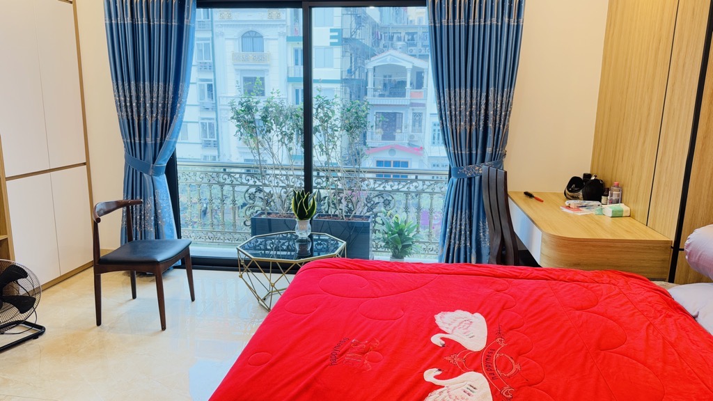 Bán nhà Đường Láng - diện tích 60m2 8 tầng - ô tô vào nhà - giá 38,3 tỷ