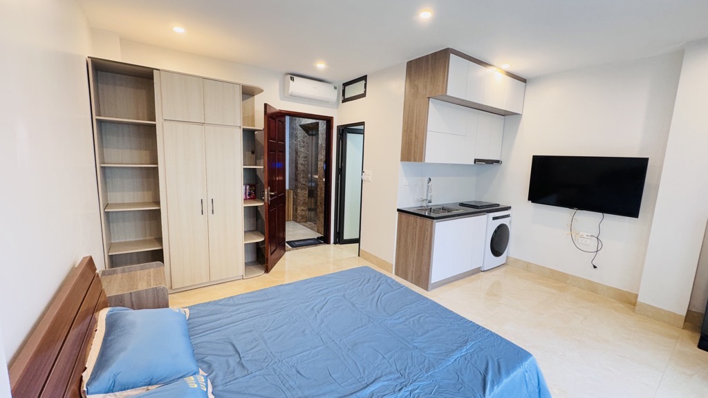 Bán nhà Đường Láng - diện tích 60m2 8 tầng - ô tô vào nhà - giá 38,3 tỷ