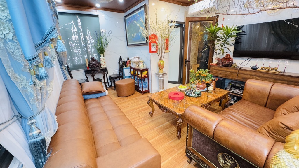 Bán nhà Đường Láng - diện tích 60m2 8 tầng - ô tô vào nhà - giá 38,3 tỷ