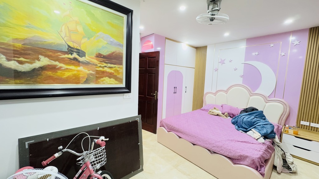 Bán nhà Đường Láng - diện tích 60m2 8 tầng - ô tô vào nhà - giá 38,3 tỷ