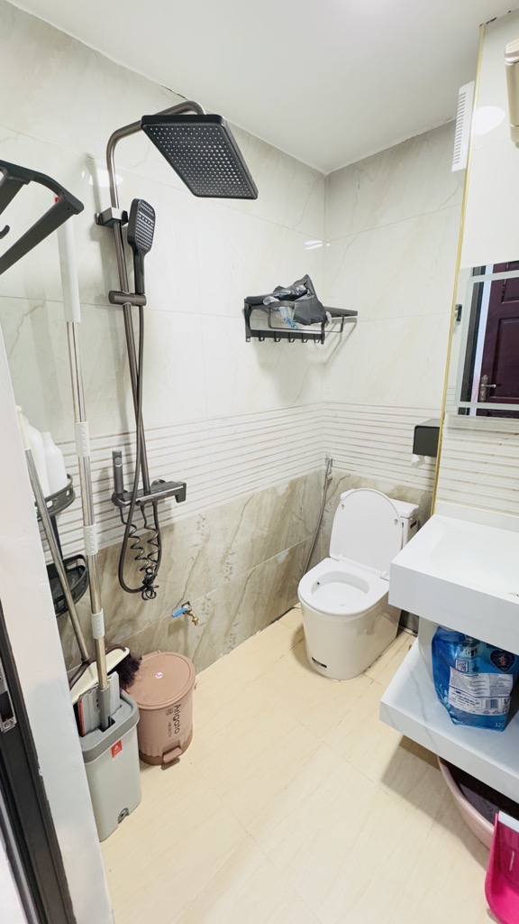 Bán nhà Đường Láng - diện tích 60m2 8 tầng - ô tô vào nhà - giá 38,3 tỷ