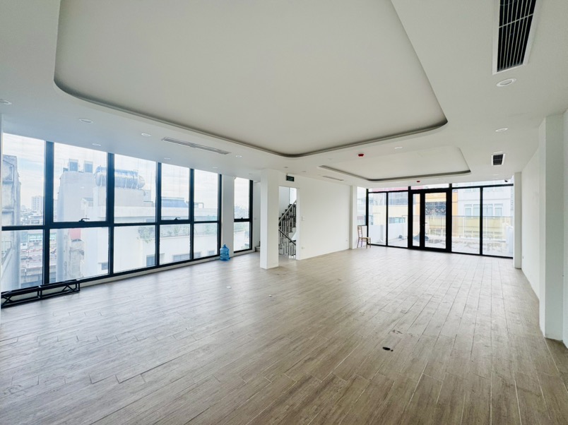 Bán nhà Nguyễn Xiển - diện tích 139m2 8 tầng - Mặt ngõ Vip hơn Mặt phố - giá 76,8 tỷ