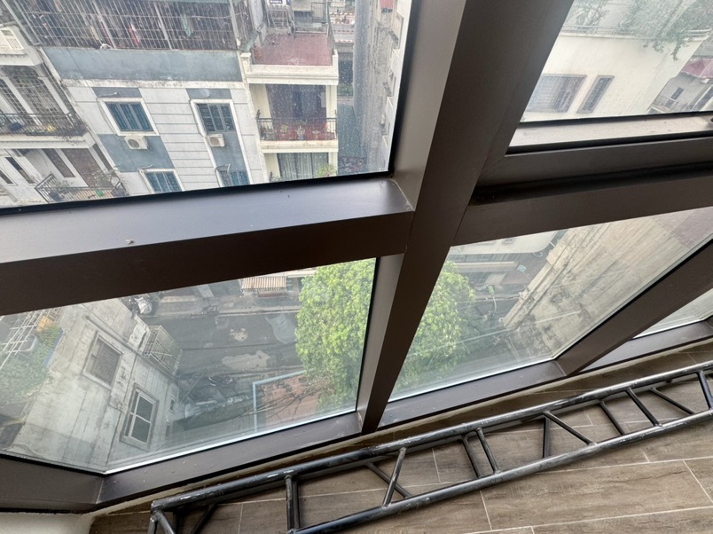 Bán nhà Nguyễn Xiển - diện tích 139m2 8 tầng - Mặt ngõ Vip hơn Mặt phố - giá 76,8 tỷ