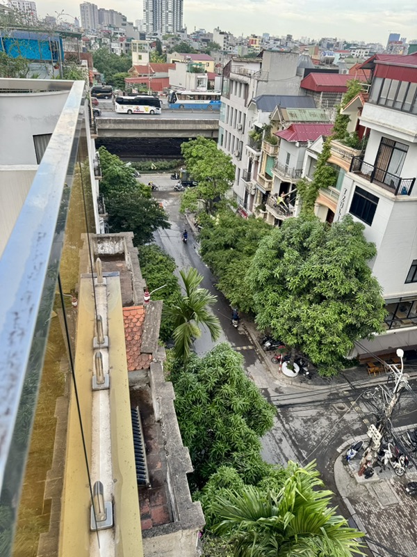 Bán nhà Nguyễn Xiển - diện tích 139m2 8 tầng - Mặt ngõ Vip hơn Mặt phố - giá 76,8 tỷ