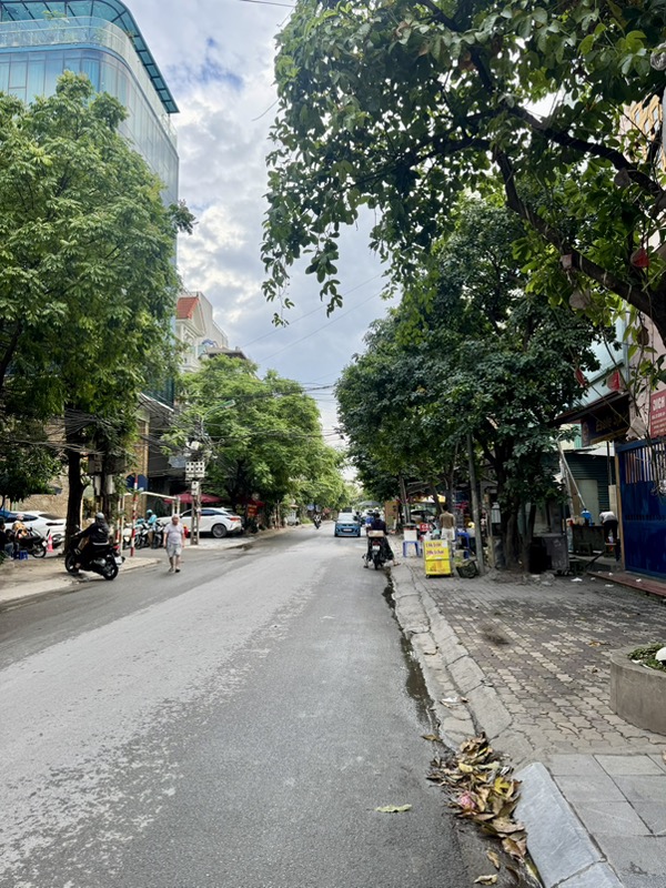 Bán nhà Nguyễn Xiển - diện tích 139m2 8 tầng - Mặt ngõ Vip hơn Mặt phố - giá 76,8 tỷ