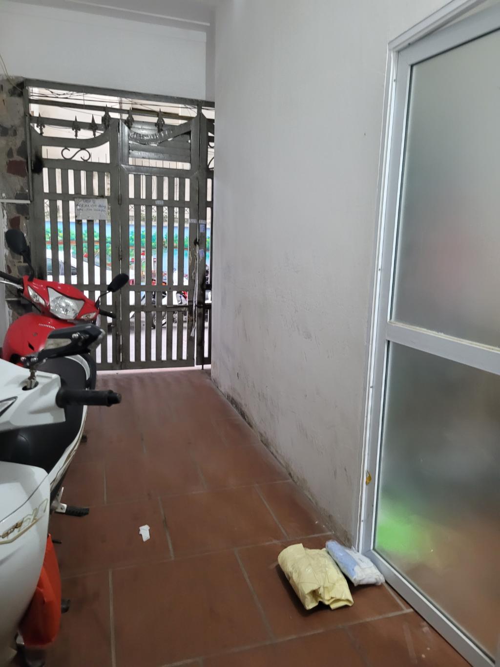 Bán nhà Khuất Duy Tiến - diện tích 90m2 6 tầng - ô tô tránh - giá 28 tỷ