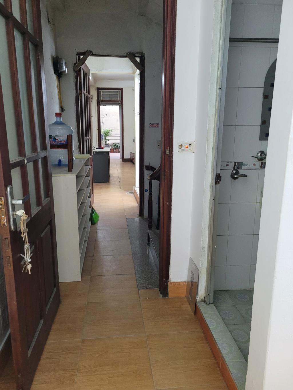 Bán nhà Khuất Duy Tiến - diện tích 90m2 6 tầng - ô tô tránh - giá 28 tỷ