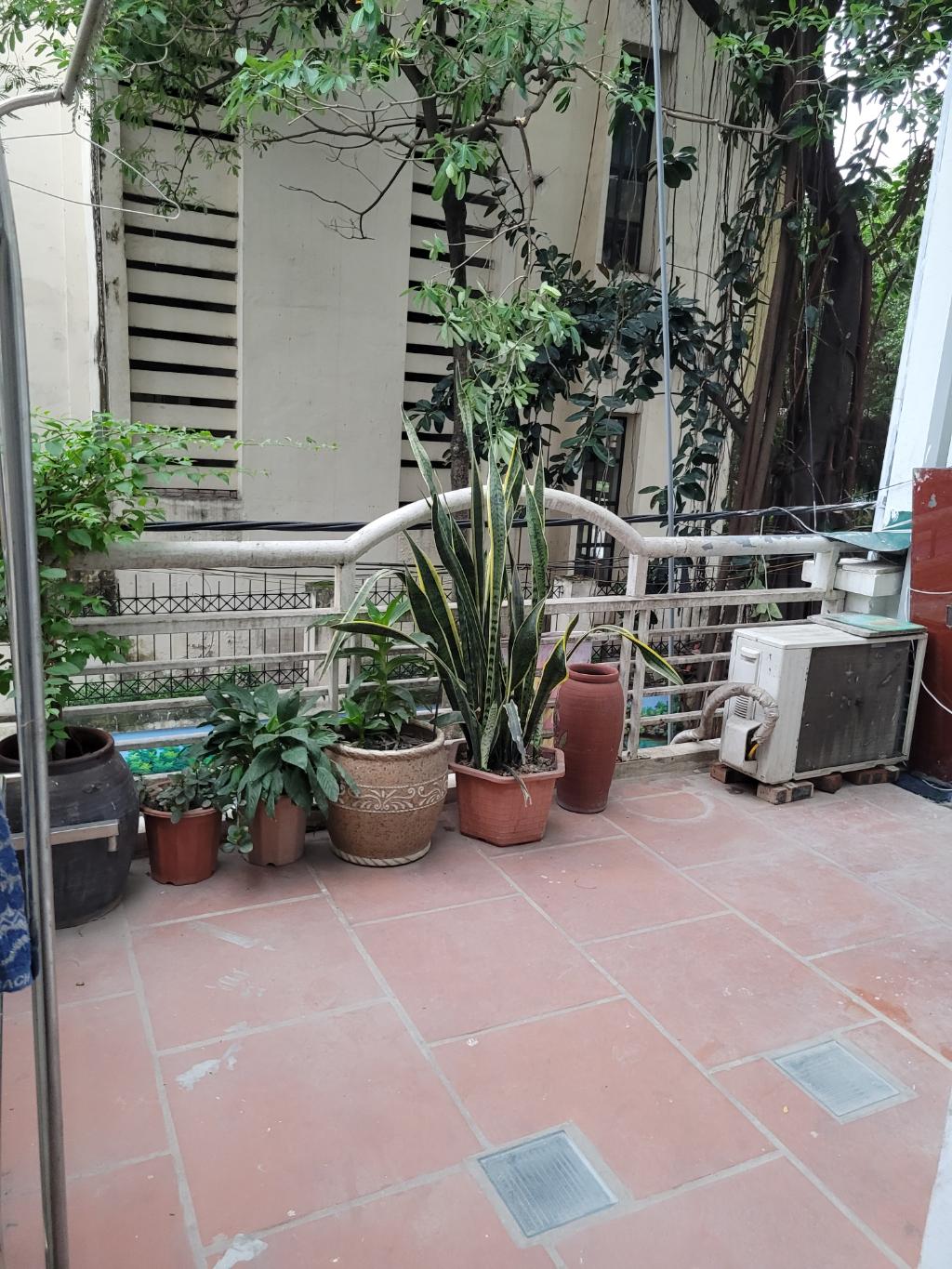 Bán nhà Khuất Duy Tiến - diện tích 90m2 6 tầng - ô tô tránh - giá 28 tỷ