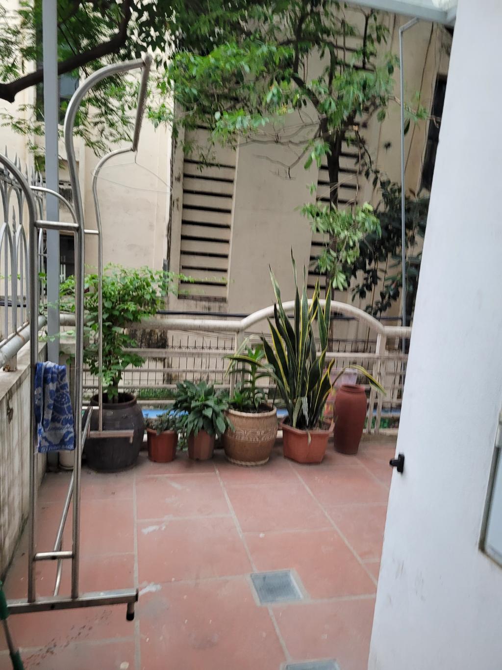 Bán nhà Khuất Duy Tiến - diện tích 90m2 6 tầng - ô tô tránh - giá 28 tỷ