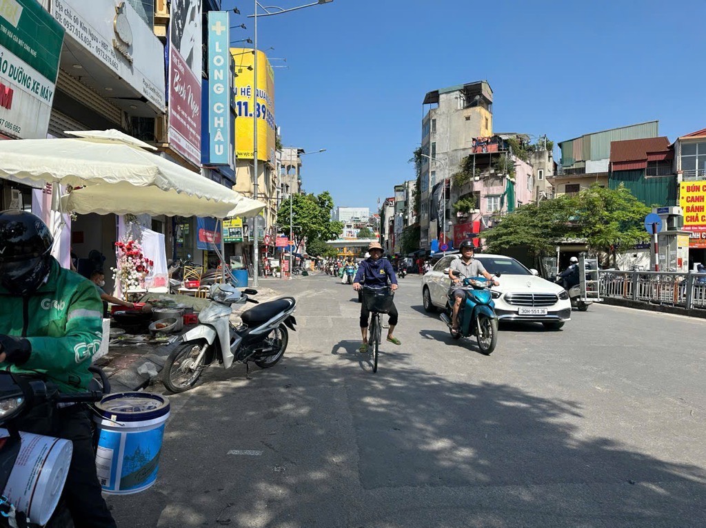 Bán nhà Kim Ngưu - diện tích 65.3m2 7 tầng - Mặt phố 2 vỉa hè siêu rộng - giá 36,8 tỷ