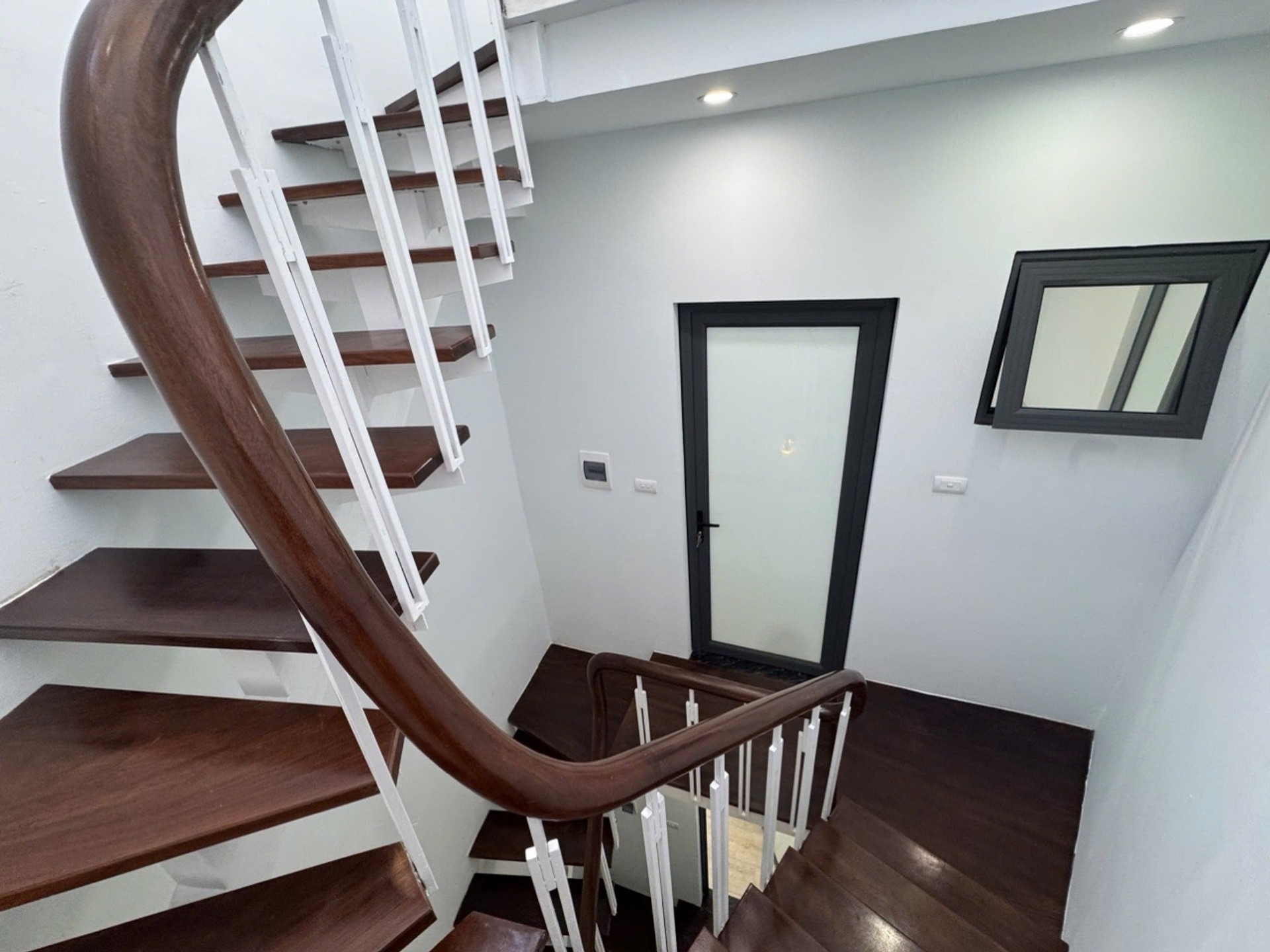 Bán nhà Hương Viên - diện tích 20m2 4 tầng - Ngõ nông, sạch sẽ - giá 3,6 tỷ